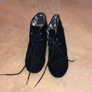 Toms Black Suede Wedges